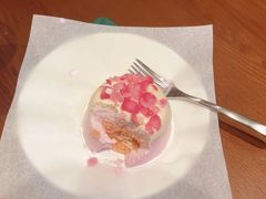 春樱白桃雪山蛋糕-星巴克(天津鲁能中心第三店)