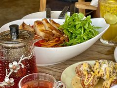 -Common Table · Brunch & Coffee