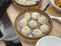 蟹黄小笼-新丰小吃(高银街分店)