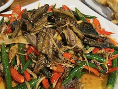 -李双猪·小龙虾·烧烤·羊肉煲(乐山店)