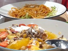 优格坚果莓莓谷物碗-乔泰勒JOETYLER西餐厅(曲江店)
