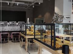 面包甜点陈列柜-熊叔熊婶面包房(团结湖店)
