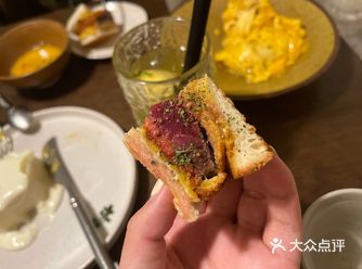这个味道很难描述啊哈哈面包酥脆