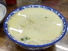 -雪琴面馆富安特色鱼汤面(城中花园店)