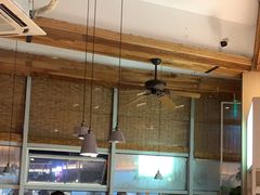 -蜜桃餐厅·伴山(湖滨商业街店)