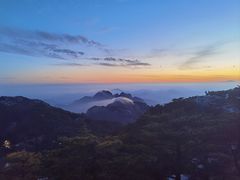 -黄山光明顶山庄