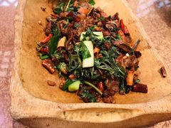 -老滇山寨•云南特色菜•地方菜•民族风情歌舞表演(金碧店)