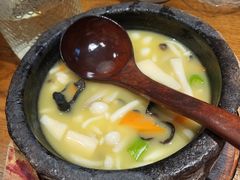 石锅小煮鲜杂菌-敏珠拉姆藏餐·南京厨房(富春江东街店)