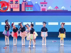 -西安小天鹅艺术团(曲江Alice店)