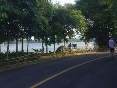 -松山湖南湖湾露营营地