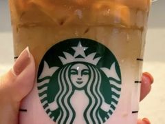 樱花草莓茶拿铁-星巴克(温州瑞安吾悦广场店)