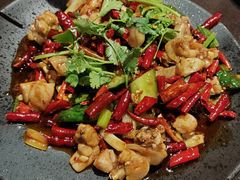 -曼听小寨海鲜烧烤·大连辣炒大王(盖州街店)