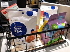 -瑞幸咖啡(巴黎春天陕西路店)