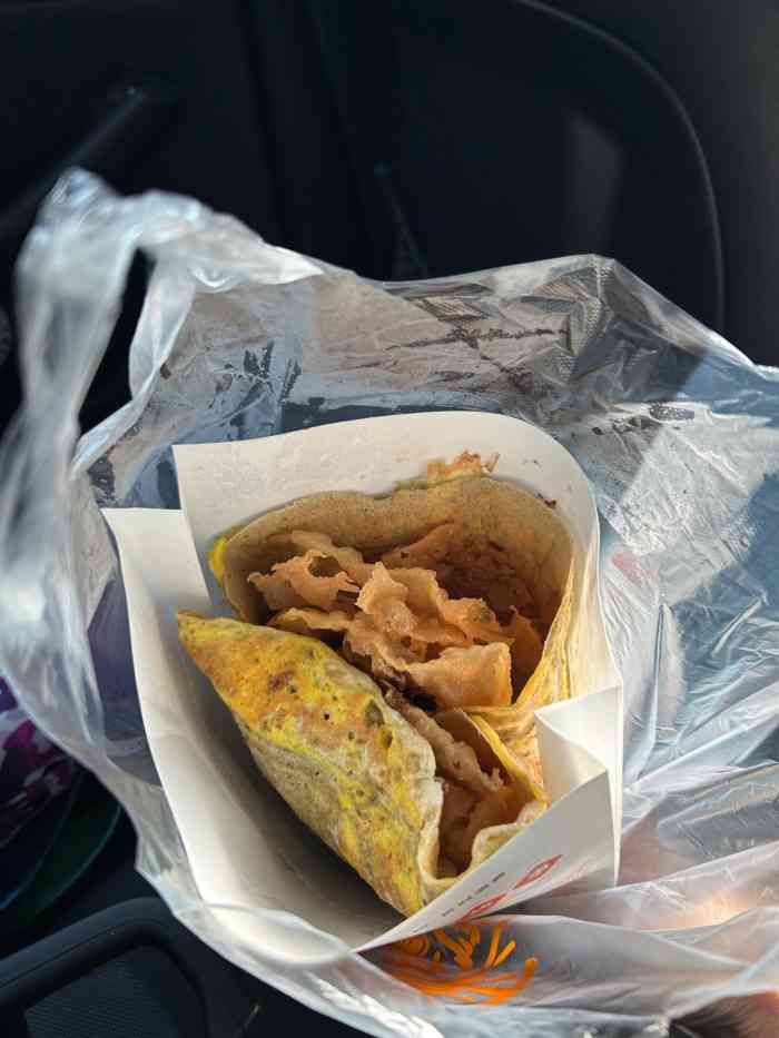 南楼煎饼(滨江道店)-"来天津怎么能不尝尝煎饼果子~ 南楼煎饼.