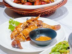 -肥肥虾庄·金牌油焖大虾(东湖欢乐谷店)