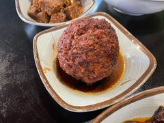 红烧狮子头-谷沙屋面铺