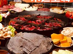 -渝嘴小老弟老火锅(华新村店)