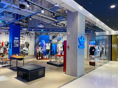 -阿迪达斯(武林银泰三叶草店)