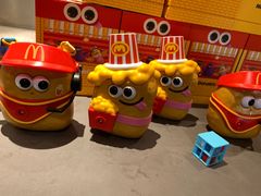 -麦当劳(中山公园龙之梦店)