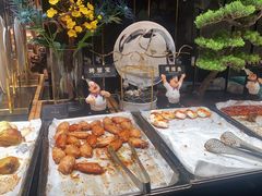 -雍容荟帝王蟹活龙虾展台自助(IFS黑金店)