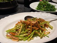 -虹潮荟·餐桌上的美食地理(太阳宫店)
