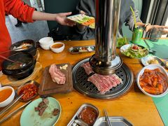 -唯成•韩国炭火烤肉 유성고기