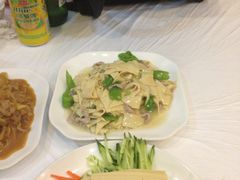 iphone_upload_pic-哈尔滨风味小吃东北菜(五角场店)