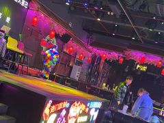 -喜鹊音乐酒馆(西街店)