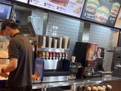 -汉堡王(梅村服务区南店)