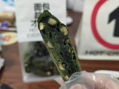 -HOT CRUSH趁热集合·现烤面包(上海环球港店)