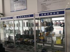 -华胜奔驰宝马奥迪专修连锁(虹梅南路店)