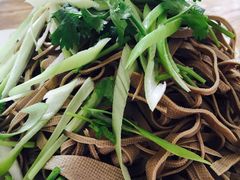 -溢心园香河肉饼总店