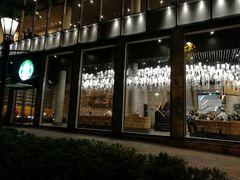 -星巴克臻选(湖滨道店)
