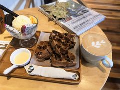 -猫的天空之城概念书店(杭州南宋御街店)