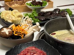 -汤宴·参须肚包鸡(南京路店)