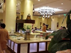 餐饮-月亮河温泉度假酒店