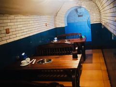 -洞庭洲·防空洞火锅·烧烤·铜锅涮肉(新百广场店)