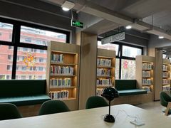 -曹家渡街道图书馆