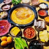 亲民的市井火锅，免费吃食就快饱了❗️