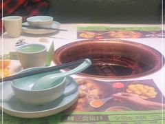 -洪氏嗨捞·猪肚鸡火锅(阳光天地店)