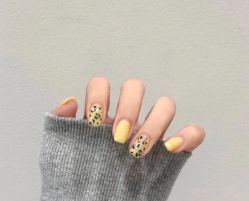 -兔猫ToMoreNails美甲美睫
