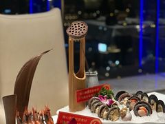 -云顶旋转自助景观餐厅