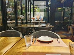 -Golden Lily河内巴黎法越料理餐厅(建国西路店)