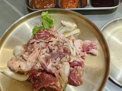 -围炉肉舍•炭烤活鳗•丹东海鲜烤肉(步行街店)