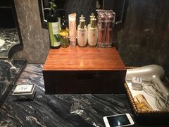-浅深(世茂滨江精品店)