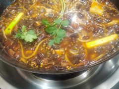 -鸿顺老铁锅美蛙鱼府(解放碑店)