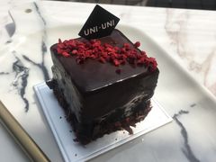 -UNI UNI(环亚凯瑟琳店)