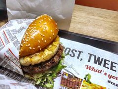 -The Habit Burger Grill 哈比特汉堡(爱琴海店)
