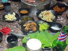 -啊美丽炭火烤肉(滑翔一店)