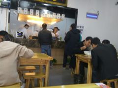 -马德元纯汤牛肉面(太奥广场店)
